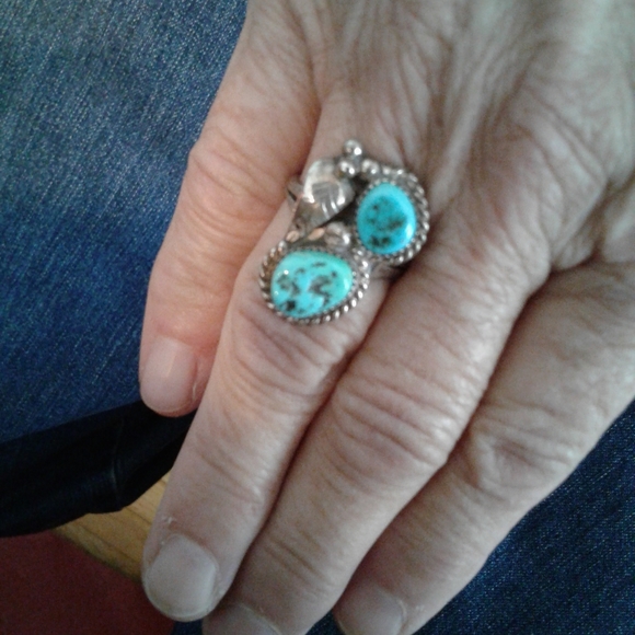 Vintage Navajo Native American Two Stone Turquoise Ring - Picture 6 of 9